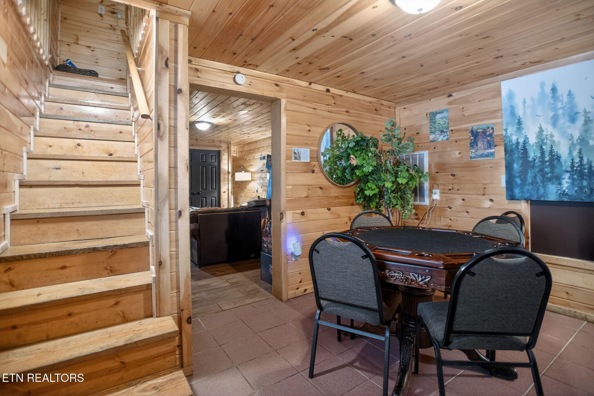 402 King Branch Road Sevierville, TN 37876 - Photo 18 of 32 18_402_King_Branch_Rd_Sevierville_TN_378