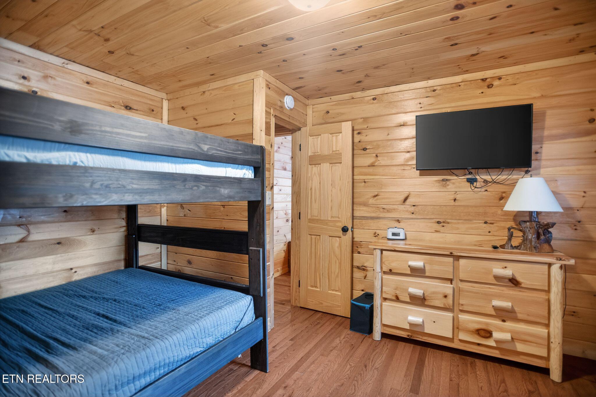 402 King Branch Road Sevierville, TN 37876 - Photo 27 of 32 26_402_King_Branch_Rd_Sevierville_TN_378