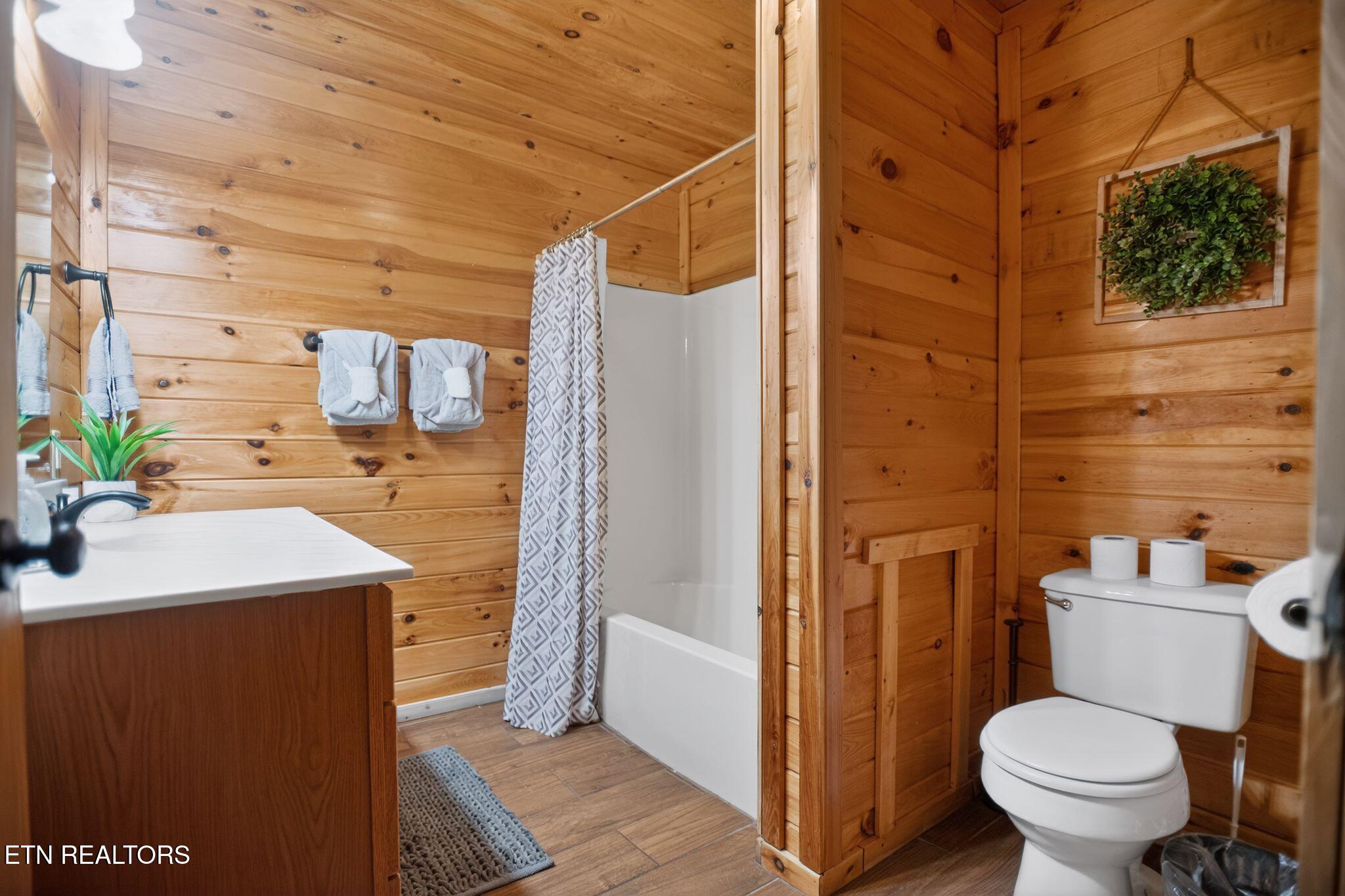 402 King Branch Road Sevierville, TN 37876 - Photo 28 of 32 27_402_King_Branch_Rd_Sevierville_TN_378