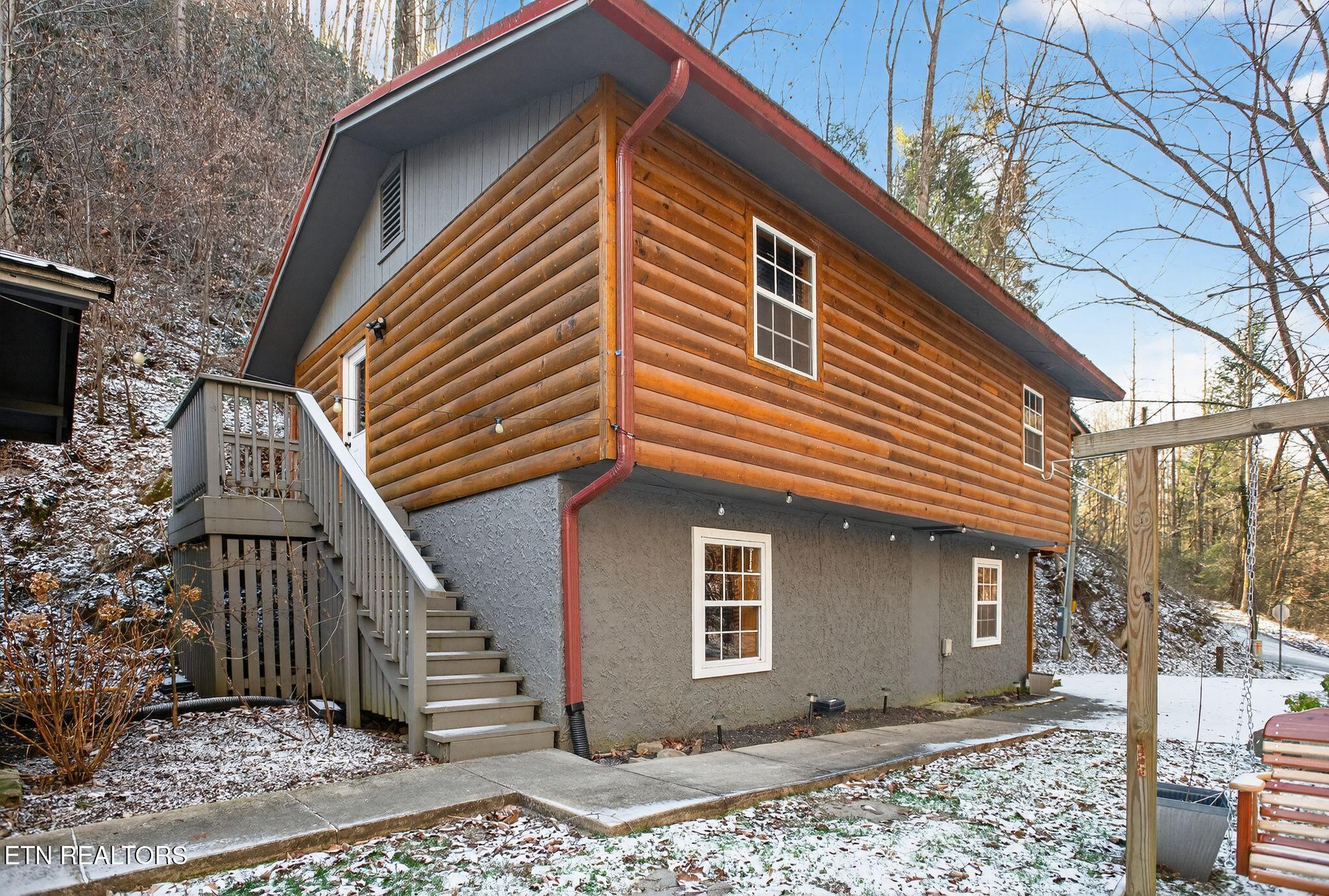 402 King Branch Road Sevierville, TN 37876 - Photo 4 of 32 04_402_King_Branch_Rd_Sevierville_TN_378