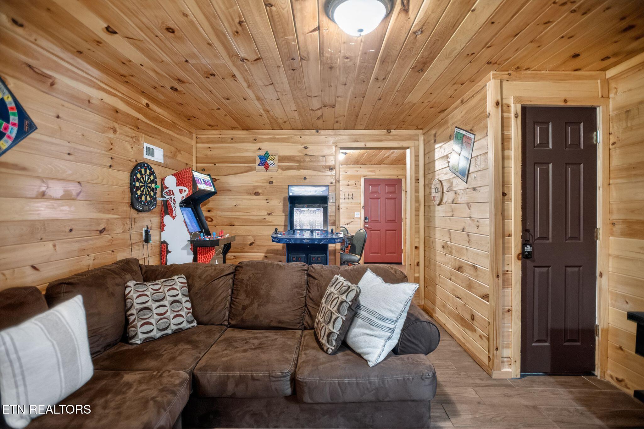 402 King Branch Road Sevierville, TN 37876 - Photo 9 of 32 13_402_King_Branch_Rd_Sevierville_TN_378