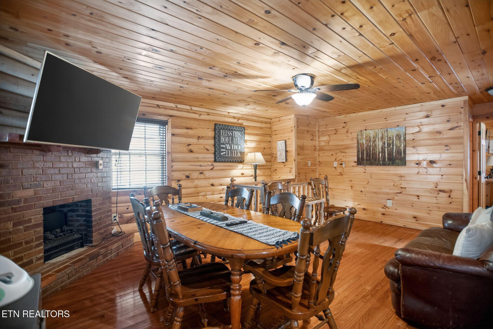 402 King Branch Road Sevierville, TN 37876 - Photo 10 of 32 21_402_King_Branch_Rd_Sevierville_TN_378