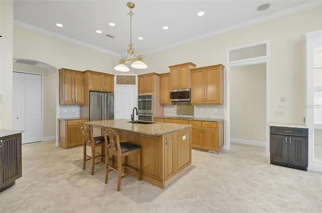 $899,000 | 67 Eastlake Drive, Palm Coast, FL 32137