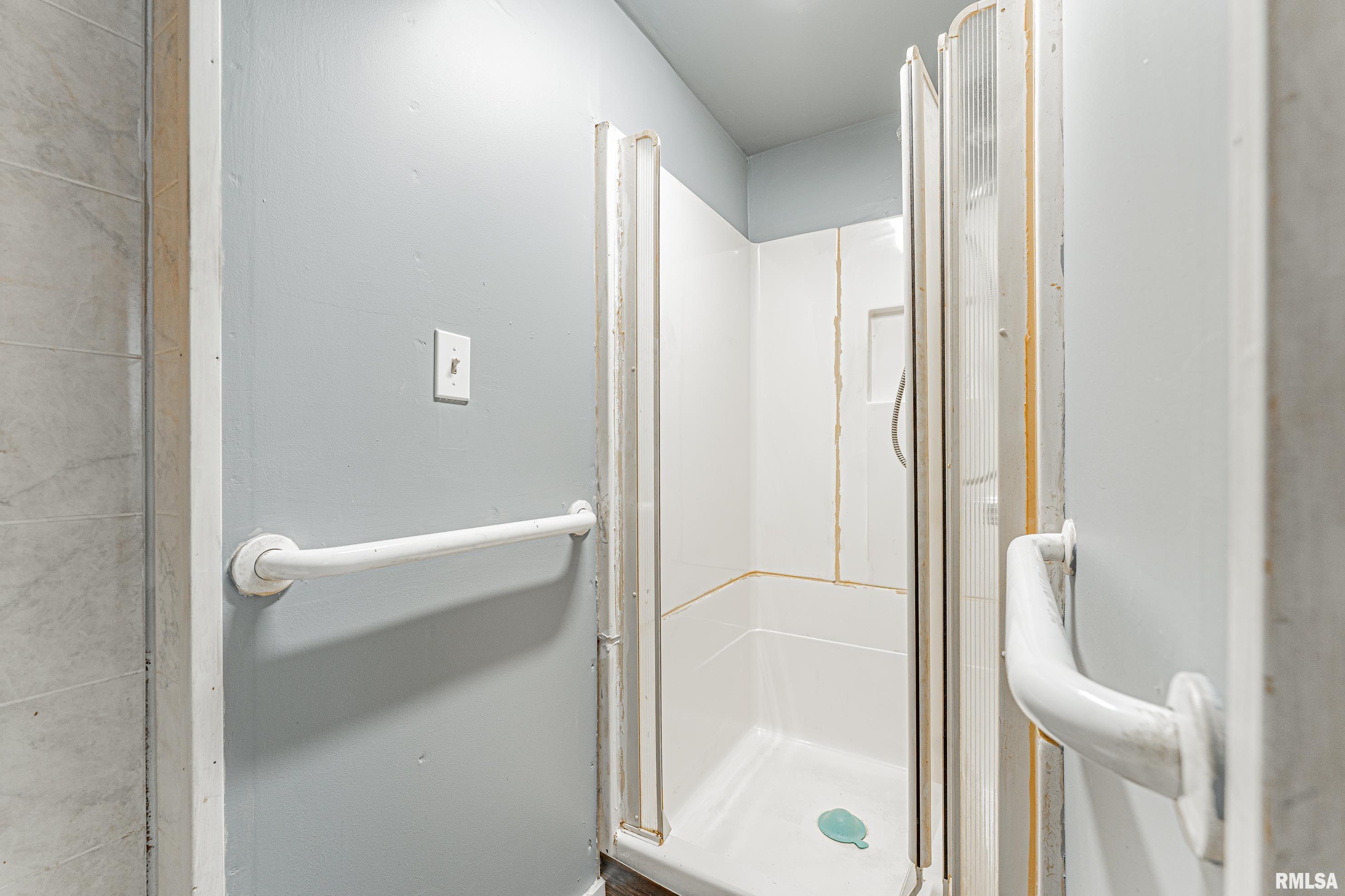 604 North Kickapoo Street Lincoln, IL 62656 - Photo 17 of 30 Gallery Image 17