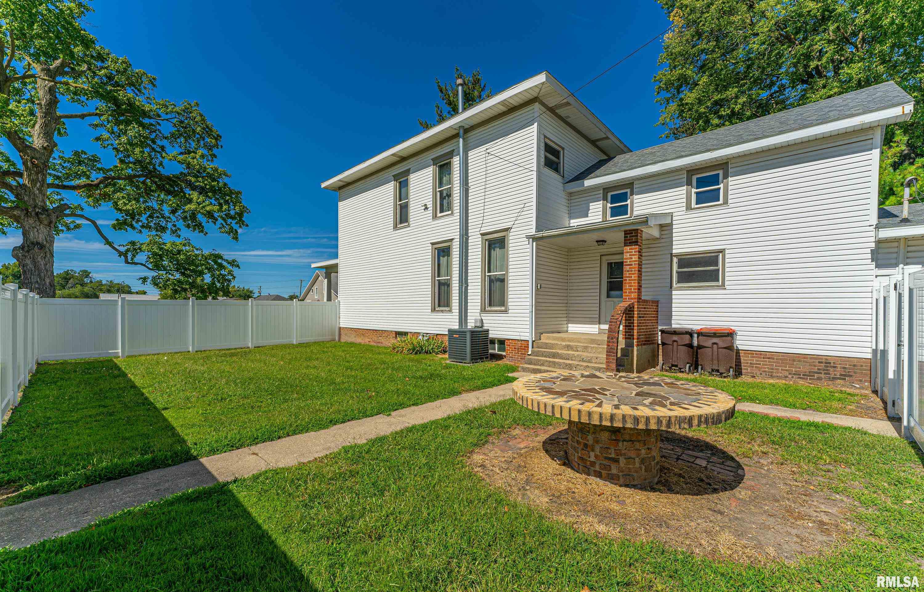 604 North Kickapoo Street Lincoln, IL 62656 - Photo 29 of 30 Gallery Image 29
