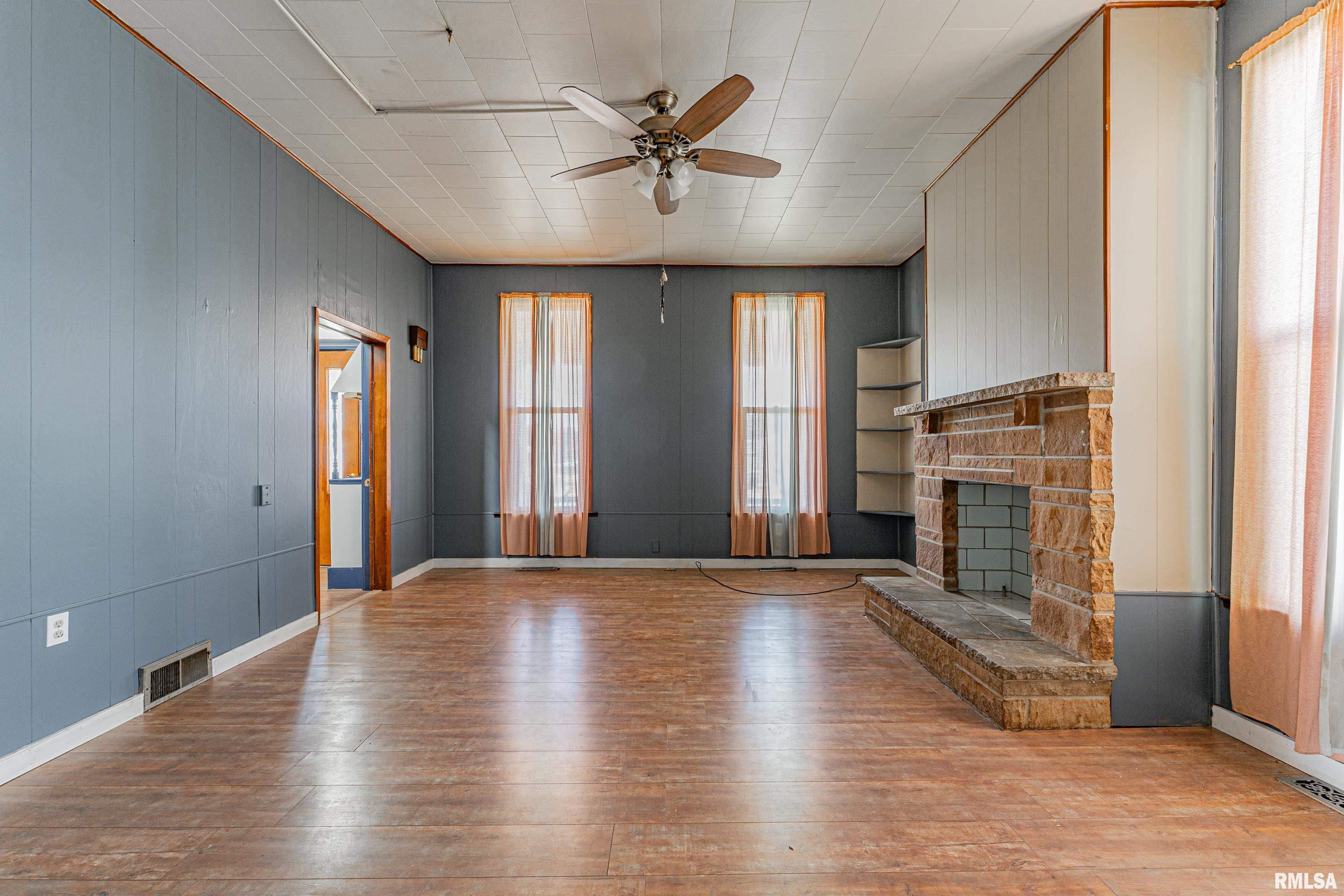 604 North Kickapoo Street Lincoln, IL 62656 - Photo 7 of 30 Gallery Image 7