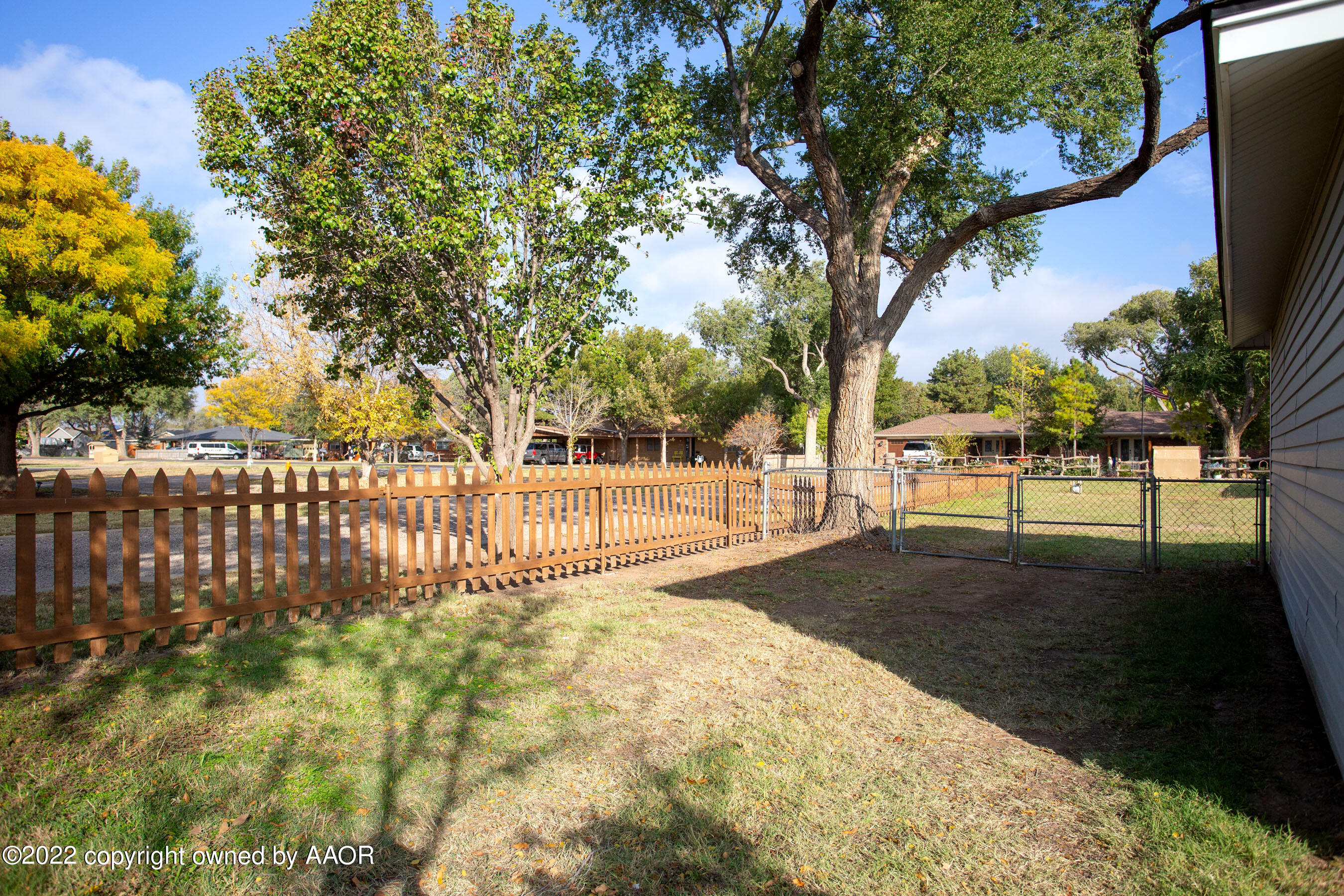4819 Arden Road Amarillo, TX 79110 - Photo 22 of 33 a view of backyard with green space