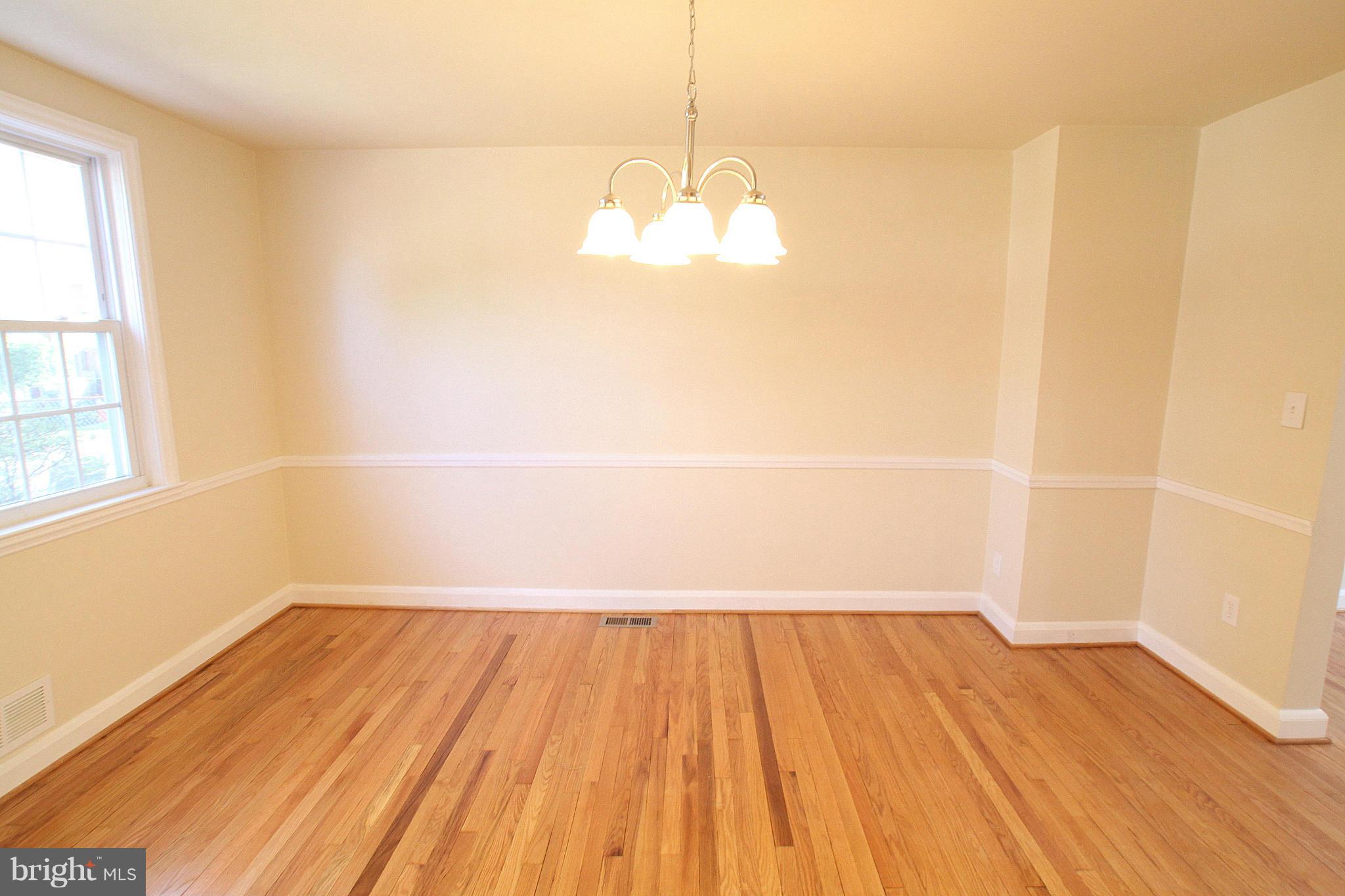 1530 Oakridge Road Baltimore, MD 21218 - Photo 5 of 20 Dining Room