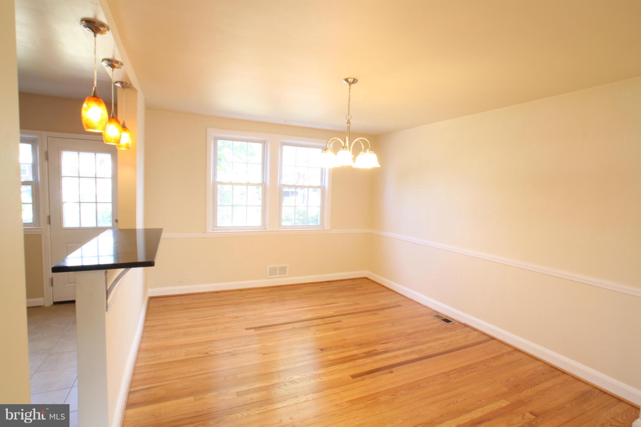 1530 Oakridge Road Baltimore, MD 21218 - Photo 6 of 20 Dining Room