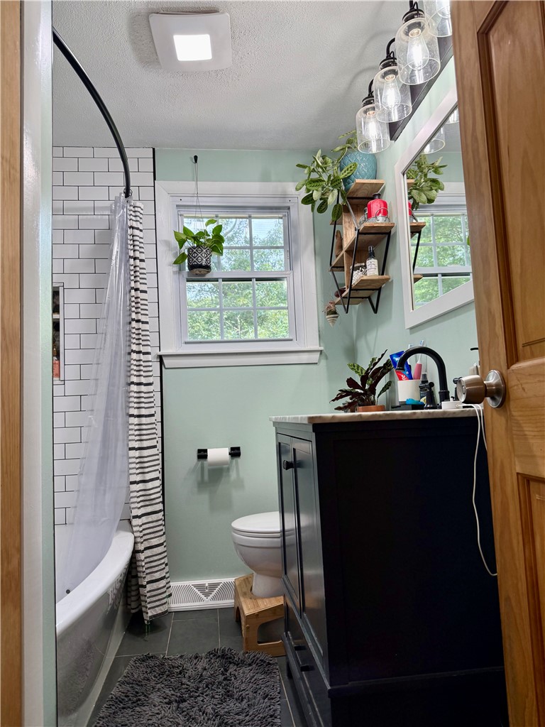 408 Gardiner Road Richmond, RI 02892 - Photo 11 of 12 Gallery Image 11
