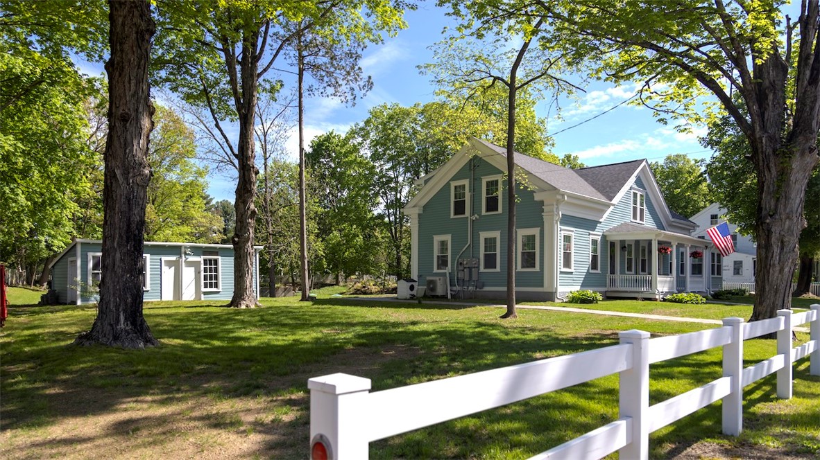 38 Silk Lane Scituate, RI 02857 - Photo 2 of 23