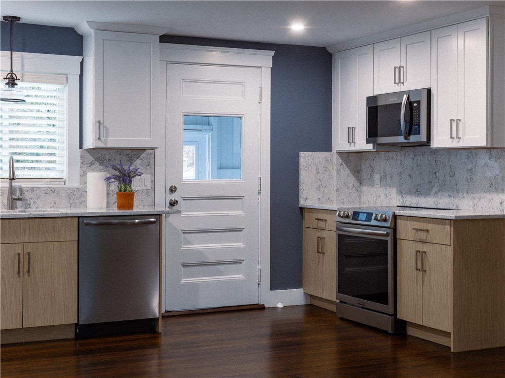 38 Silk Lane Scituate, RI 02857 - Photo 5 of 23