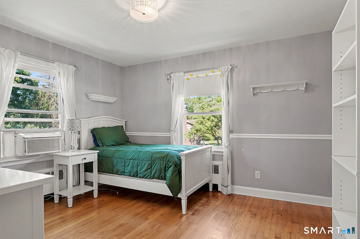 365 Adley Road Fairfield, CT 06825 - Photo 17 of 39 Bedroom #3 with hardwood floors (main floor)