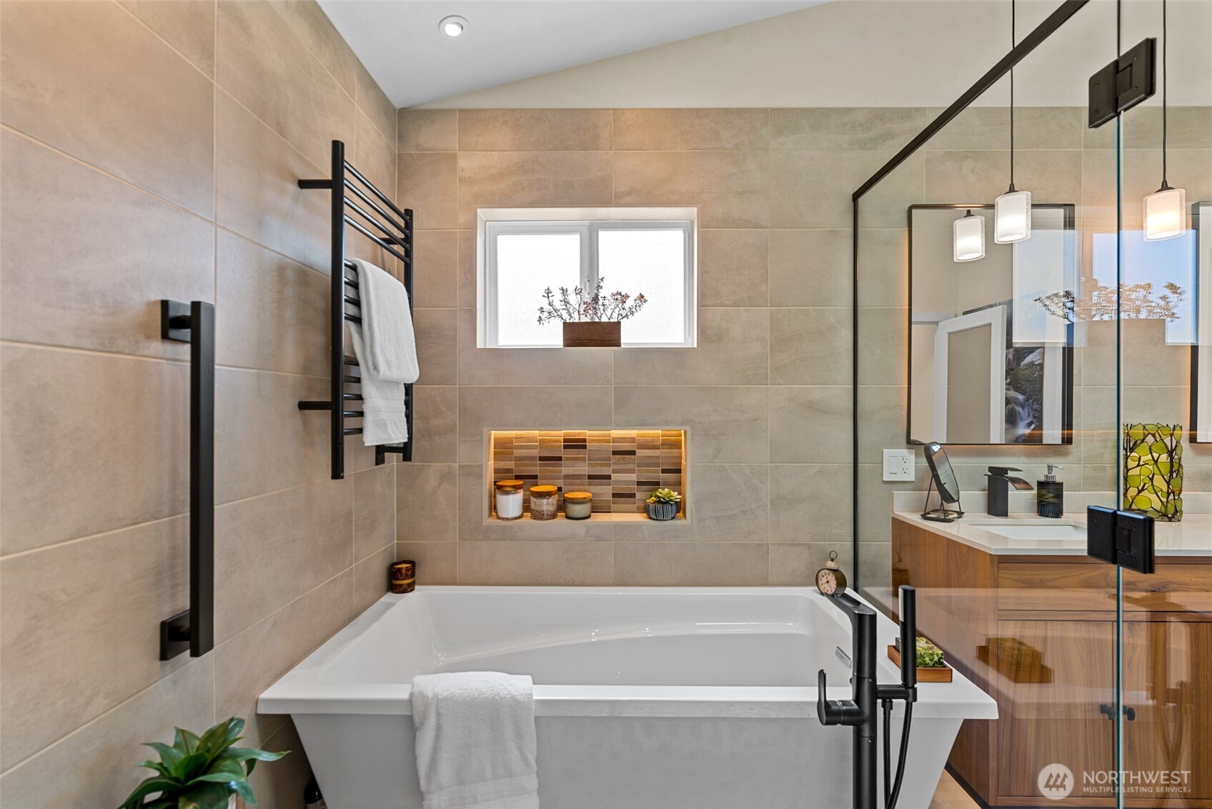 204 Stehekin Way Chelan, WA 98816 - Photo 20 of 40 a bathroom with a bathtub and a shower