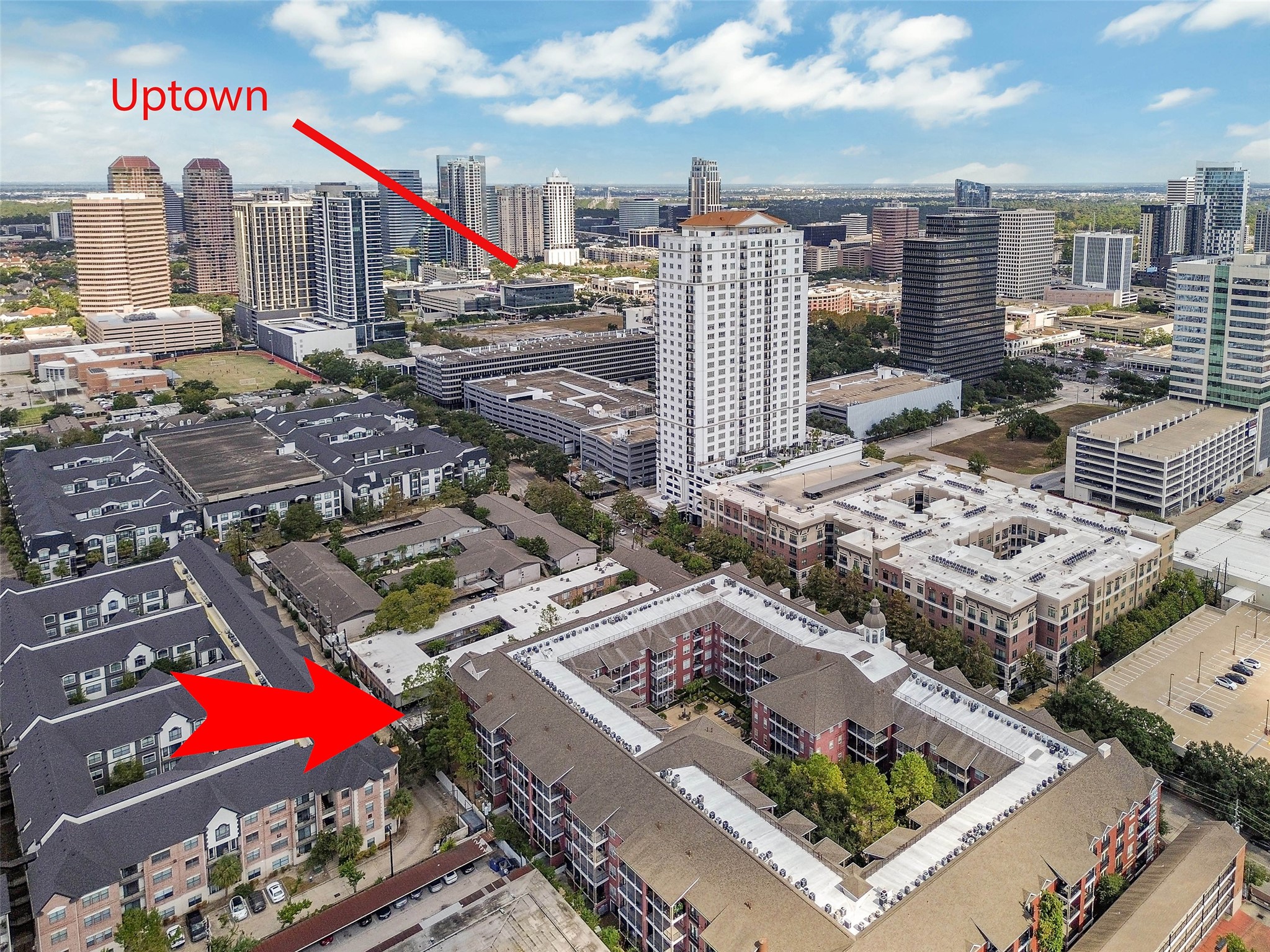 2400 McCue Road, Unit 260 Houston, TX 77056 - Photo 38 of 41 an aerial view of a house with swimming pool and sitting space