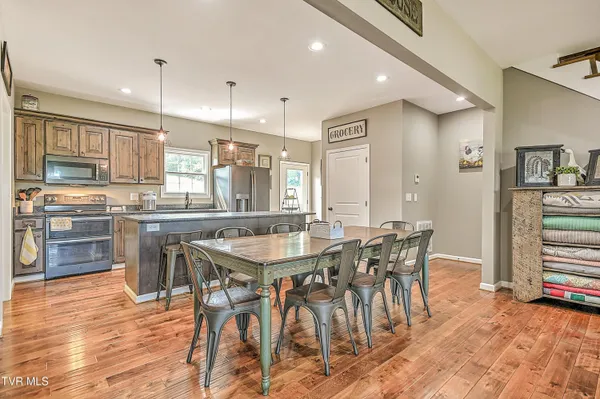 $1,199,999 | 35 Short Road, Chuckey, TN 37641