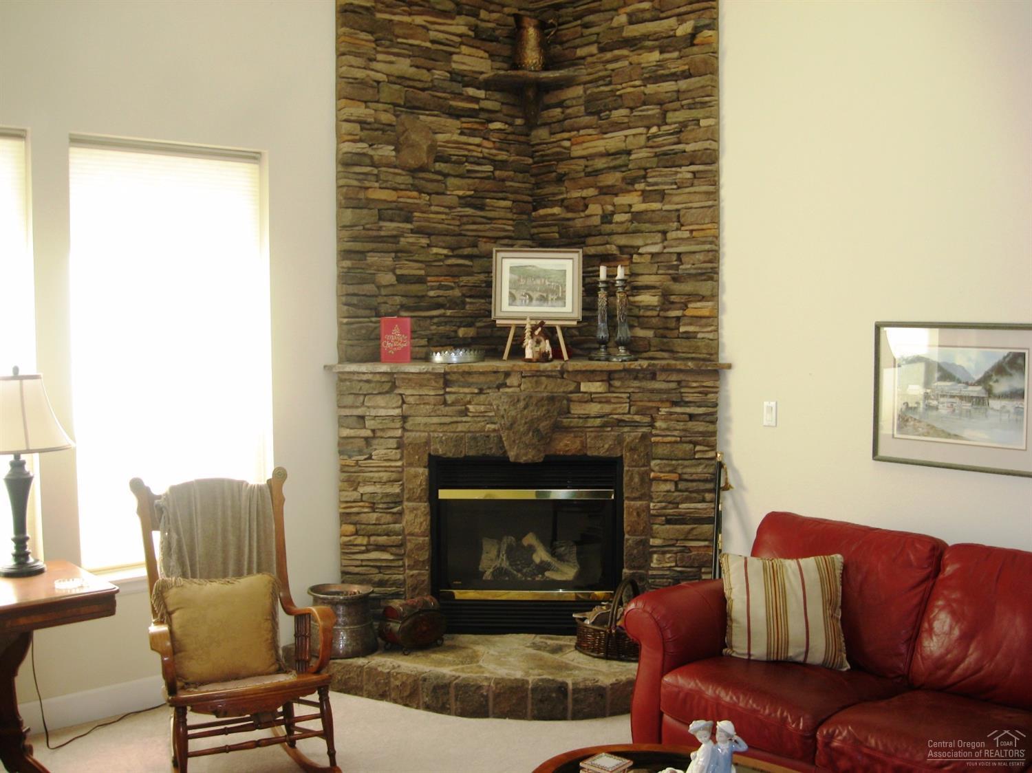 61177 Ridgewater Loop Bend, OR 97702 - Photo 6 of 25 Additional Photo