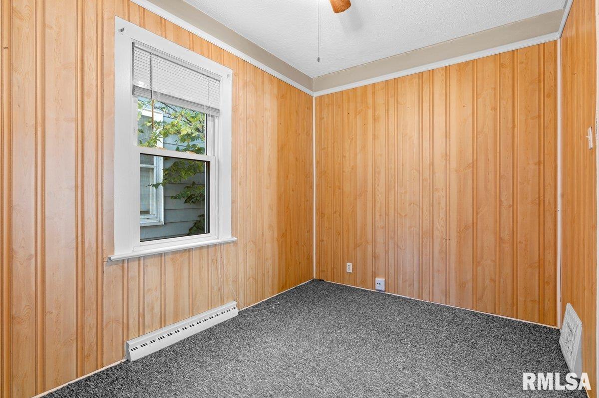 2069 North 8th Street Springfield, IL 62702 - Photo 7 of 24