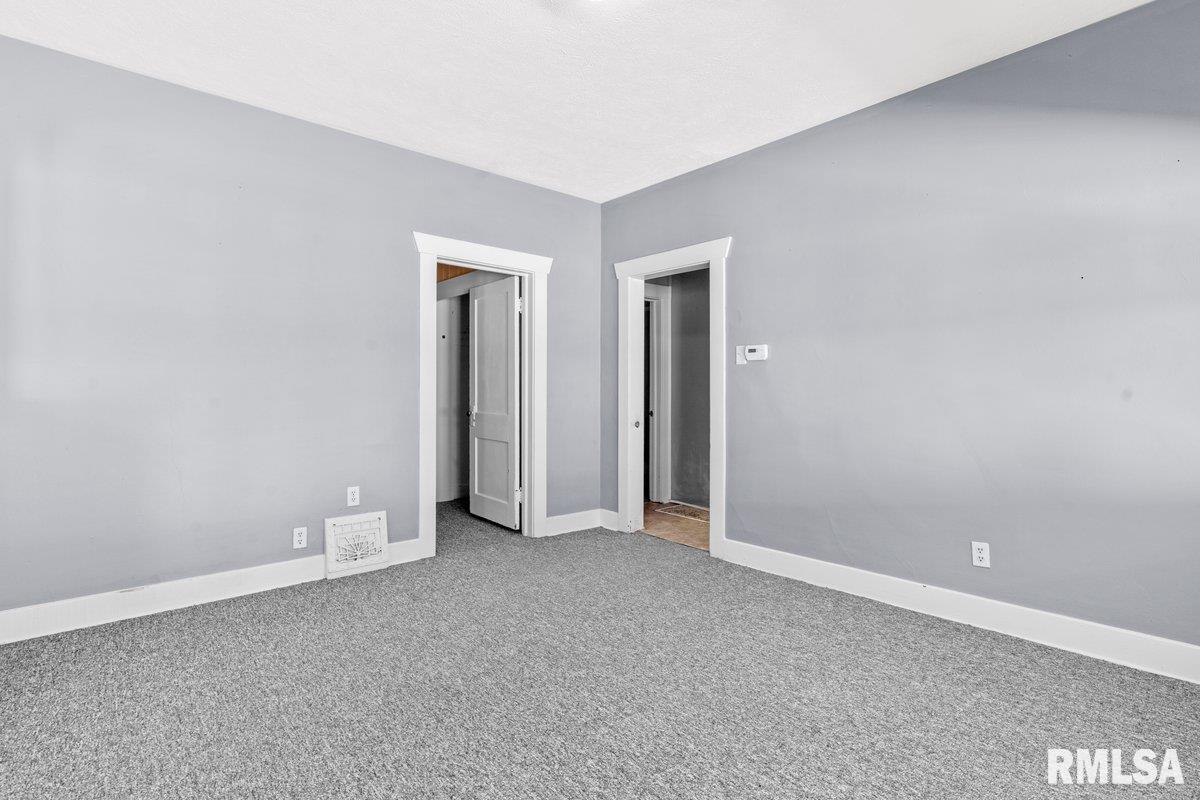 2069 North 8th Street Springfield, IL 62702 - Photo 10 of 24