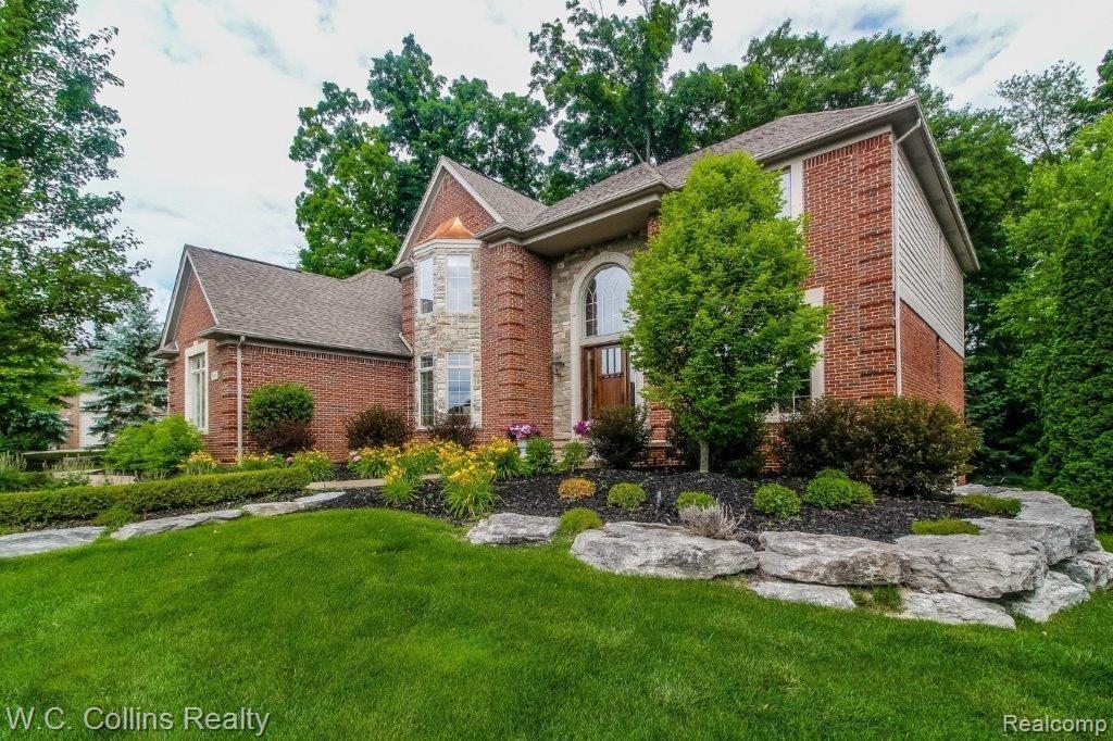 6960 Oakhurst Ridge Road Clarkston, MI 48348 - Photo 3 of 84 003-5976367-medium.jpg