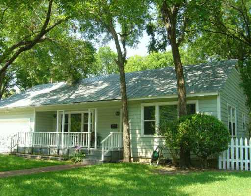 1400 Crestwood Road Austin, TX 78722 - Photo 1 of 1
