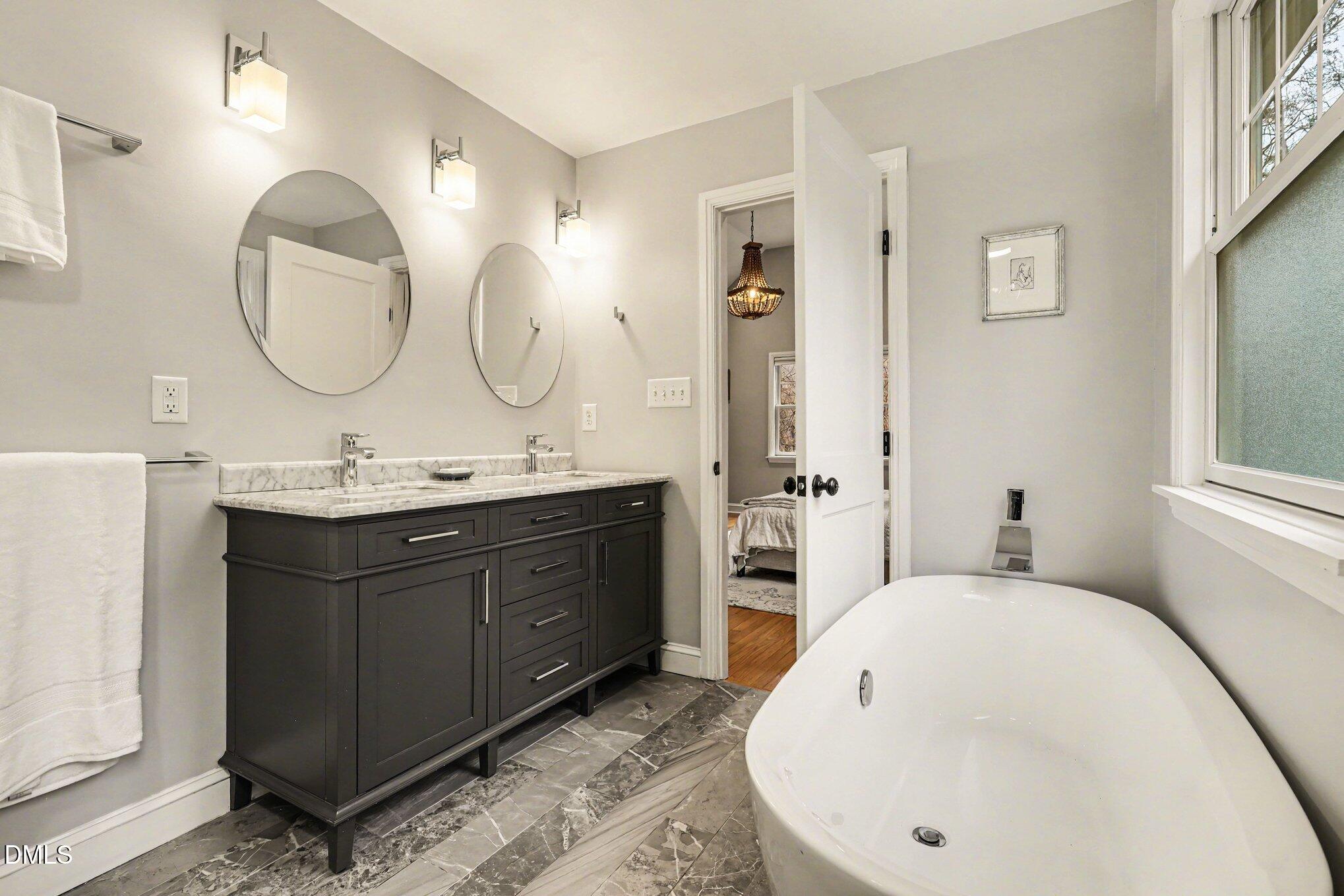 915 Gardner Street Raleigh, NC 27607 - Photo 20 of 39 025_file_8779