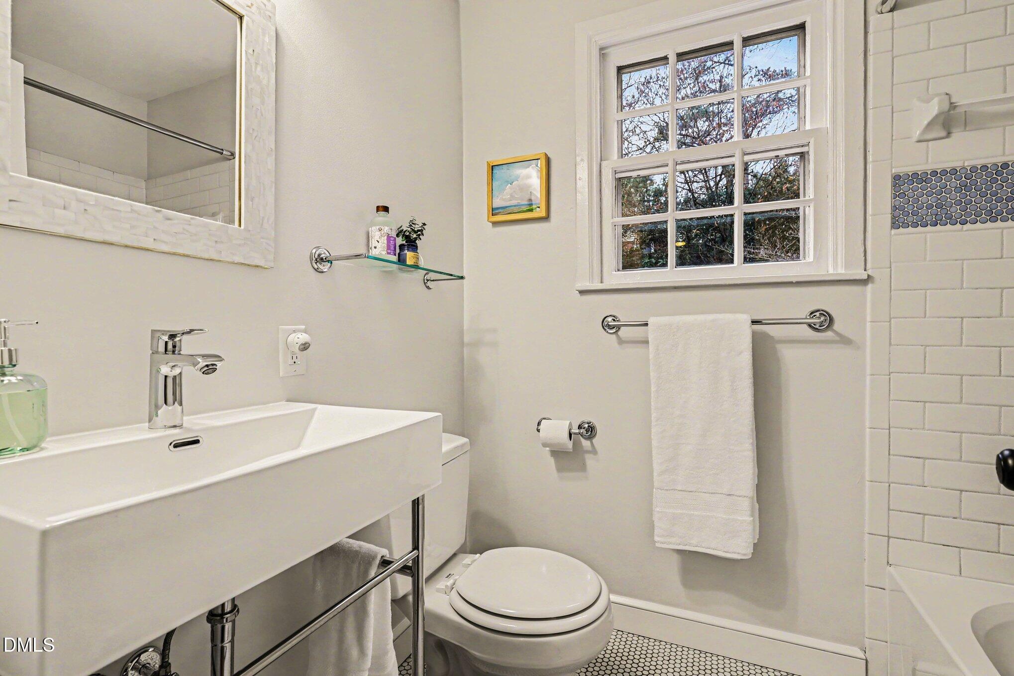 915 Gardner Street Raleigh, NC 27607 - Photo 23 of 39 029_file_6101