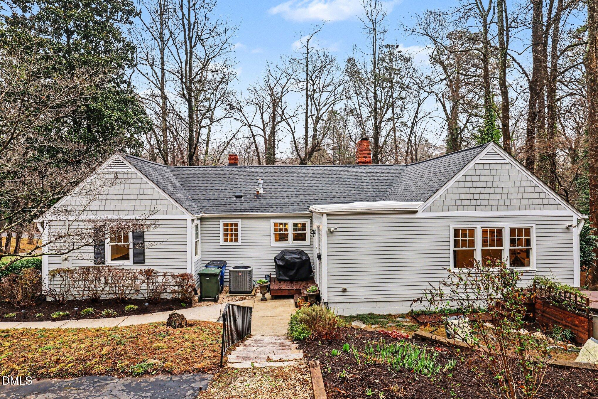915 Gardner Street Raleigh, NC 27607 - Photo 29 of 39 033_file_2327