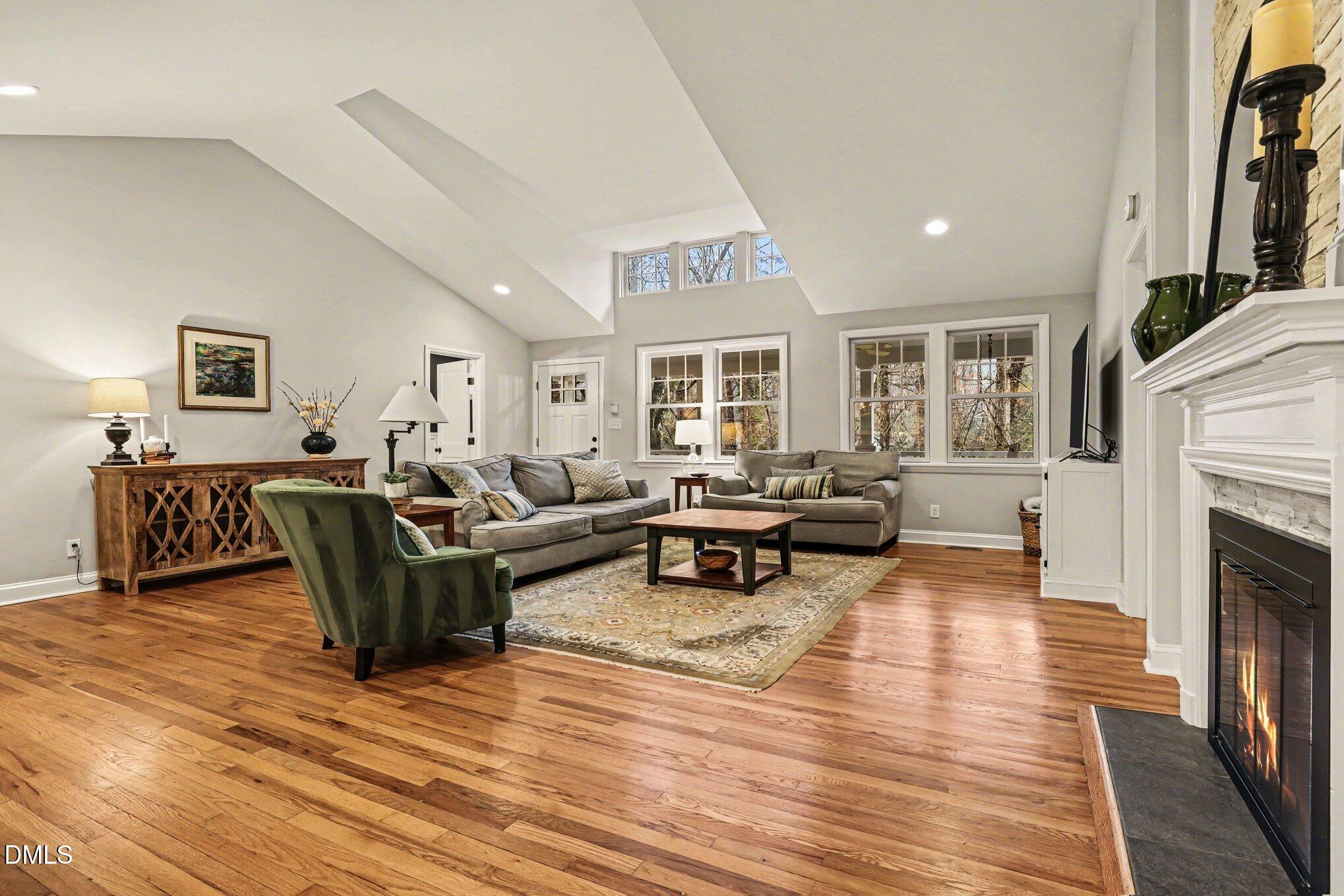 915 Gardner Street Raleigh, NC 27607 - Photo 6 of 39 010_file_5913