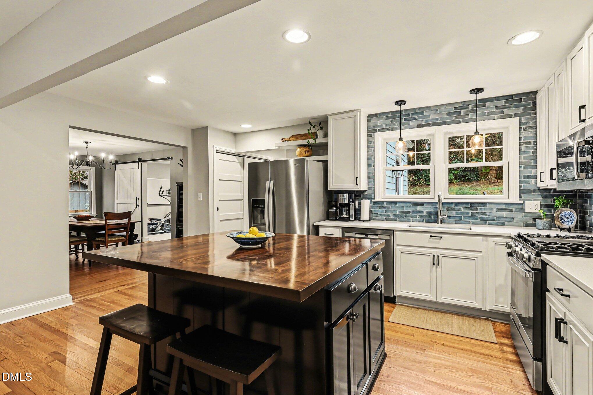915 Gardner Street Raleigh, NC 27607 - Photo 10 of 39 017_file_6112