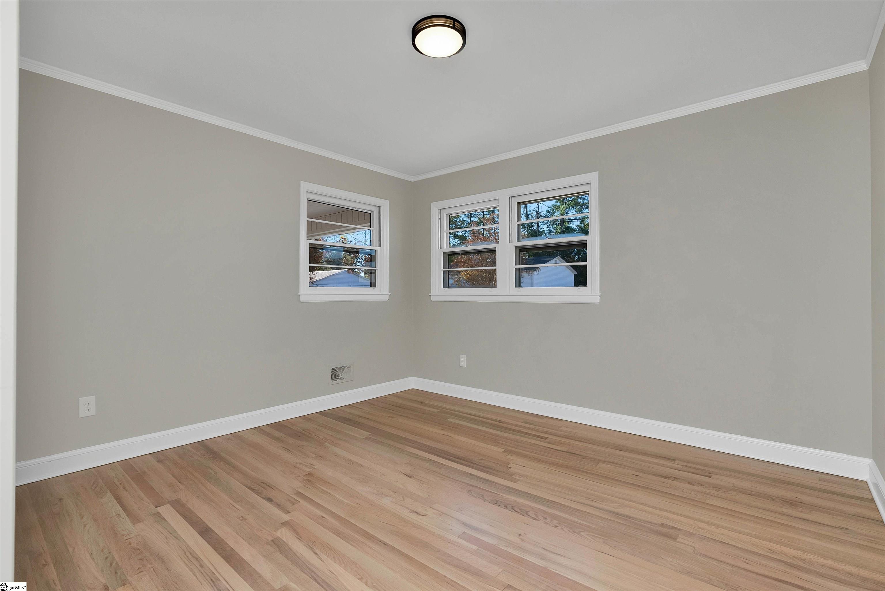 223 Farrs Bridge Road Greenville, SC 29611 - Photo 20 of 32