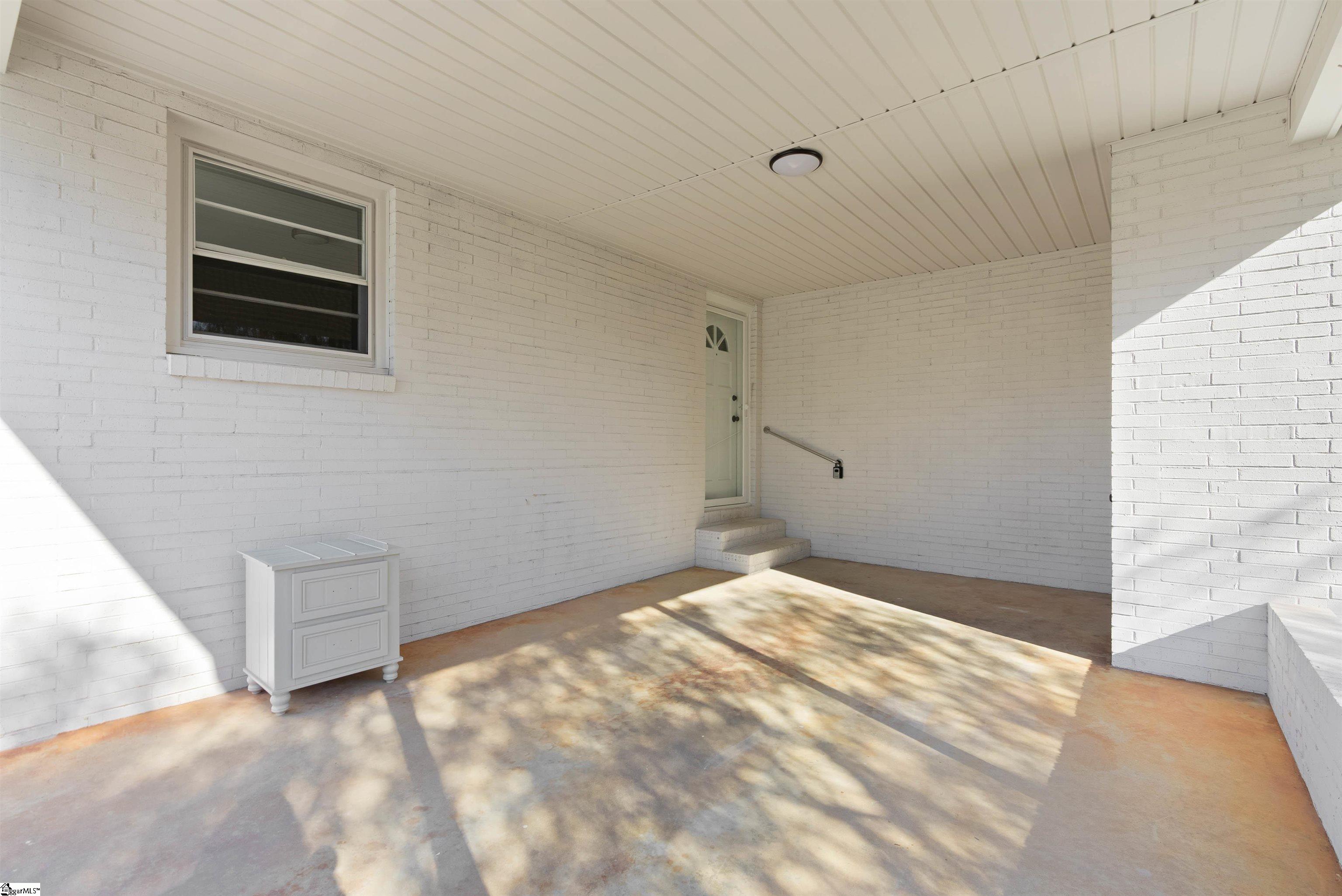 223 Farrs Bridge Road Greenville, SC 29611 - Photo 25 of 32