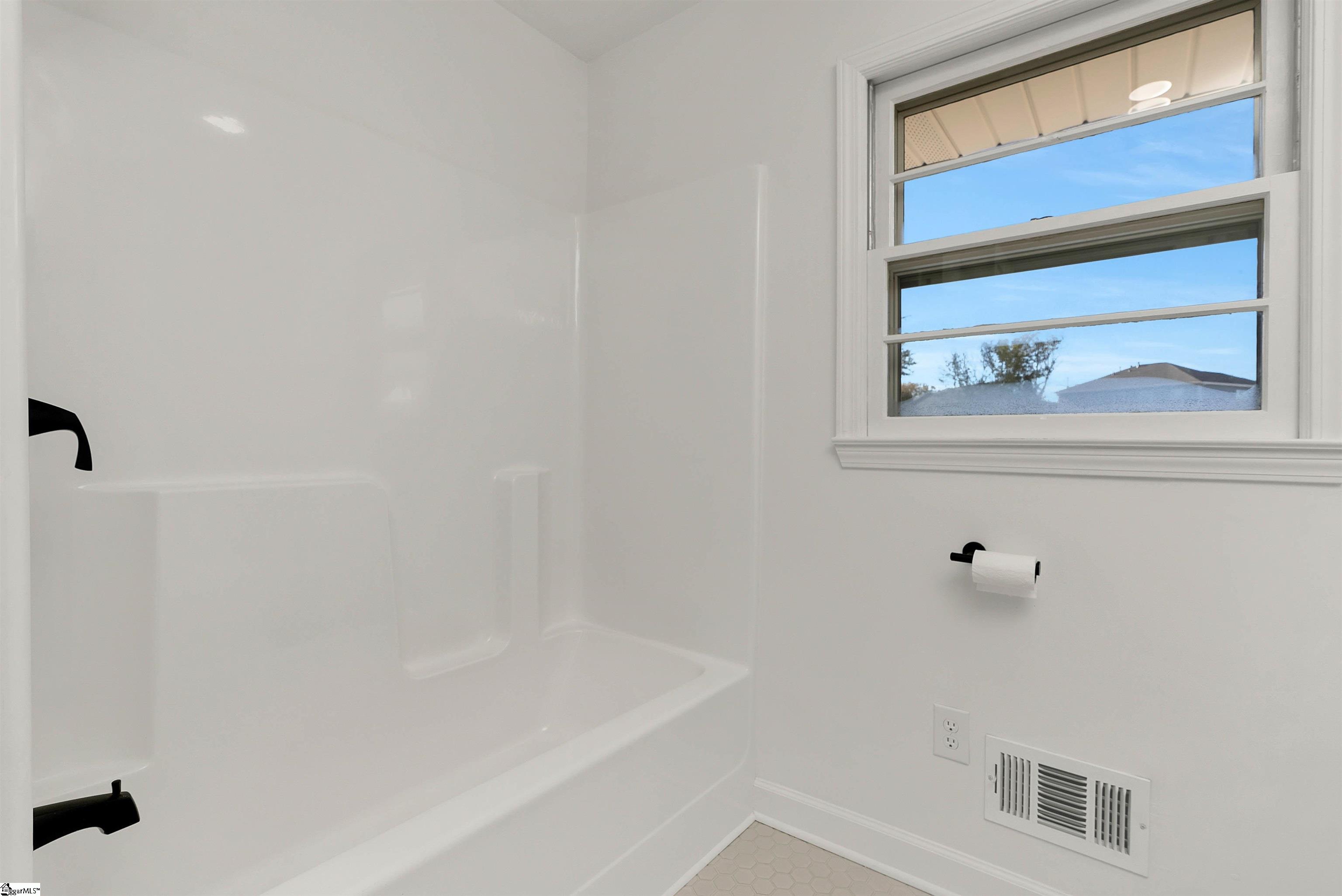 223 Farrs Bridge Road Greenville, SC 29611 - Photo 26 of 32