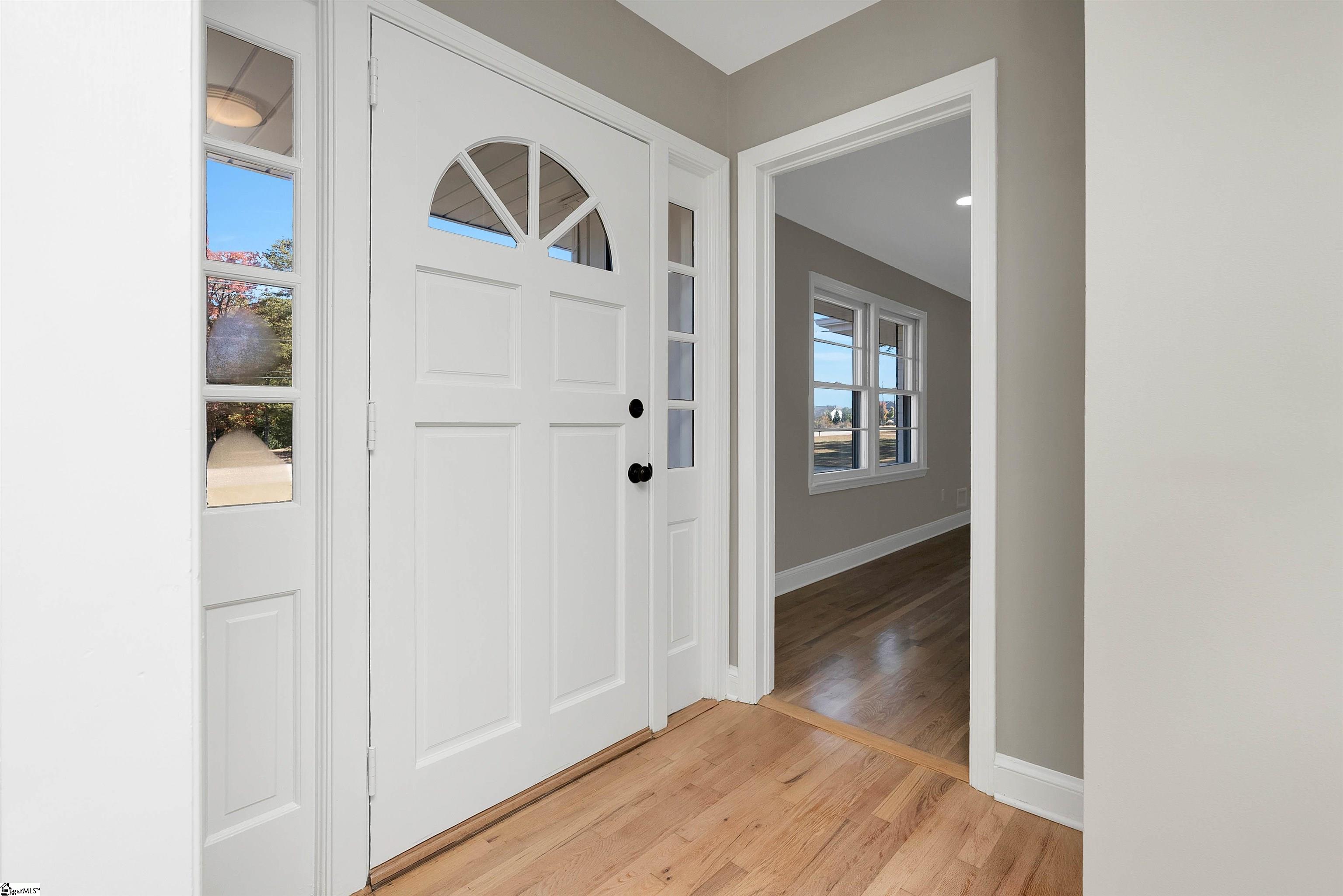 223 Farrs Bridge Road Greenville, SC 29611 - Photo 4 of 32