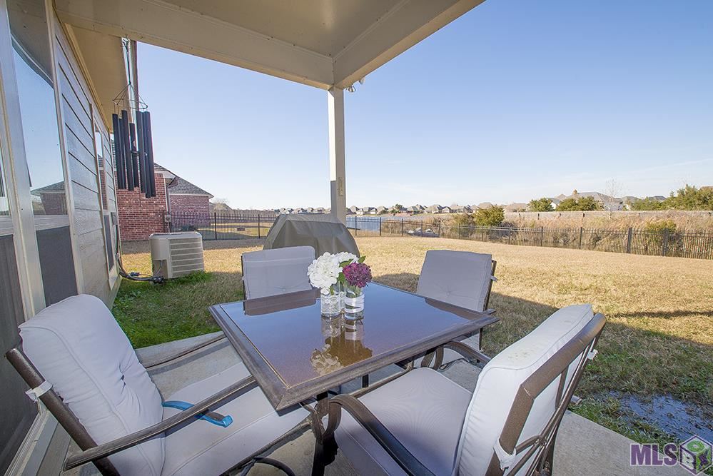 10951 Springtree Avenue Baton Rouge, LA 70810 - Photo 4 of 40 Gallery Image 4