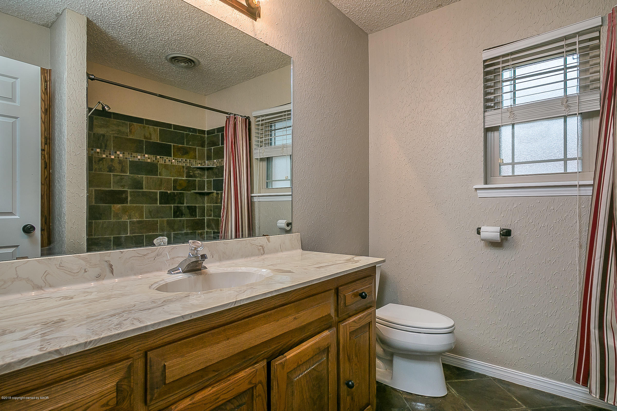 6412 Drexel Road Amarillo, TX 79109 - Photo 17 of 22 Bathroom 2