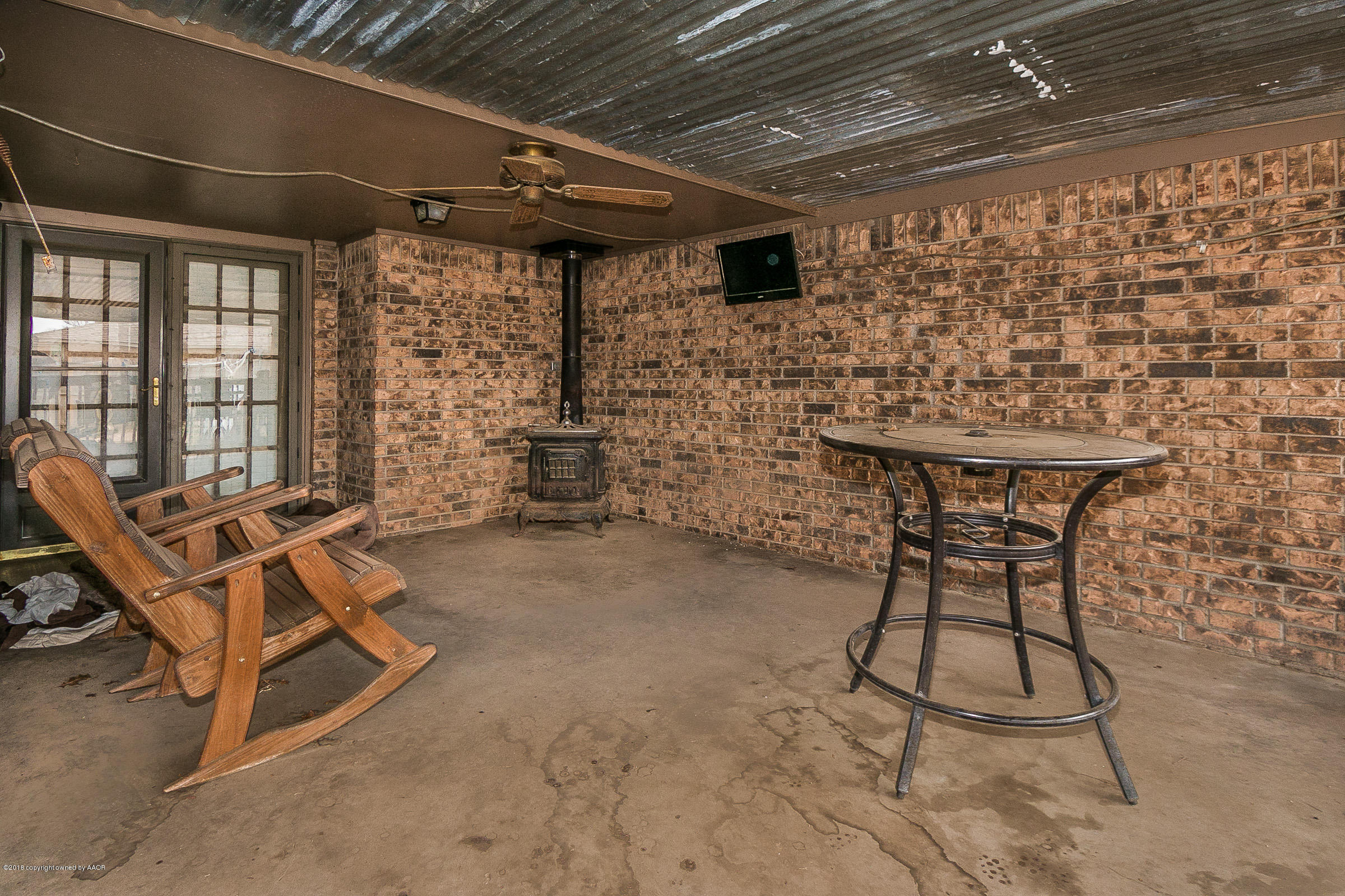 6412 Drexel Road Amarillo, TX 79109 - Photo 20 of 22 Covered Patio