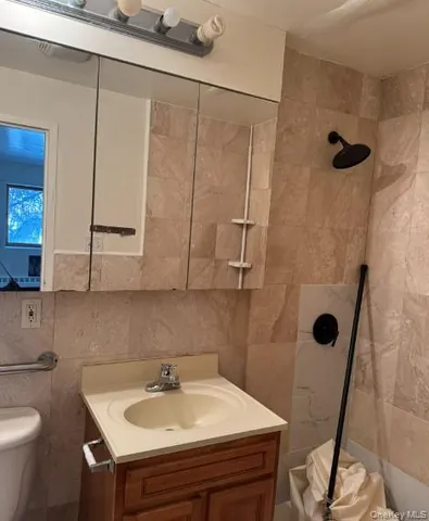 $975,000 | 118-82 Metropolitan Avenue, Unit 1B | Kew Gardens