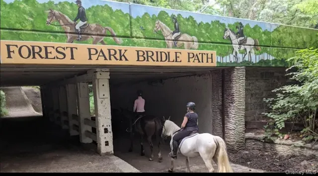 $975,000 | 118-82 Metropolitan Avenue, Unit 1B | Kew Gardens