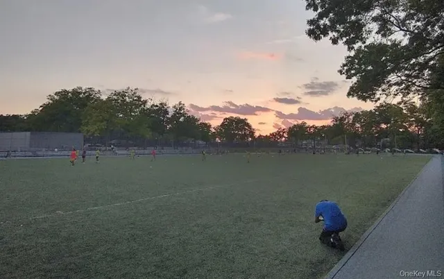 $975,000 | 118-82 Metropolitan Avenue, Unit 1B | Kew Gardens