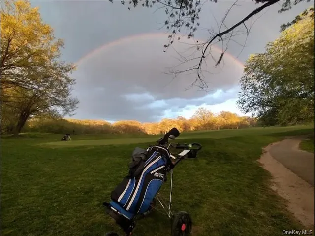 $975,000 | 118-82 Metropolitan Avenue, Unit 1B | Kew Gardens