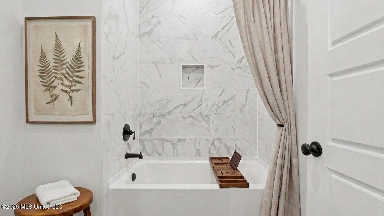 7735 Magnolia Loop Pass Christian, MS 39571 - Photo 18 of 22 019_Guest Bathroom