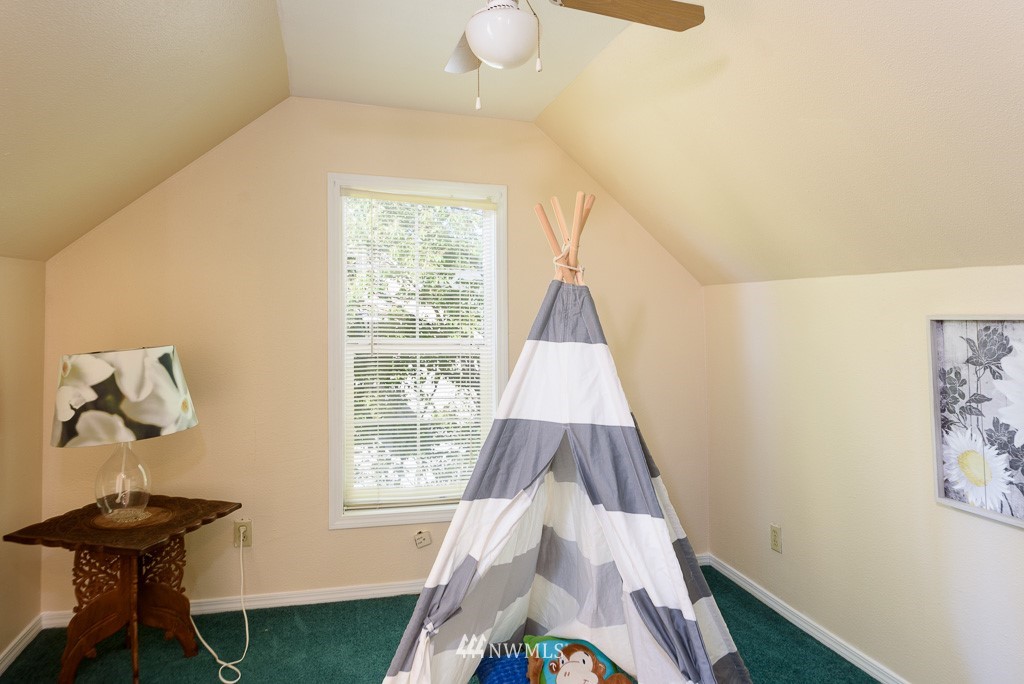 12073 Renton Avenue South Seattle, WA 98178 - Photo 16 of 25 Gallery Image 16