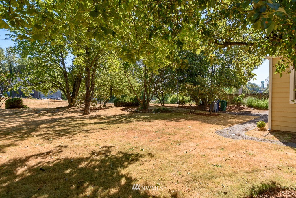 12073 Renton Avenue South Seattle, WA 98178 - Photo 19 of 25 Gallery Image 19