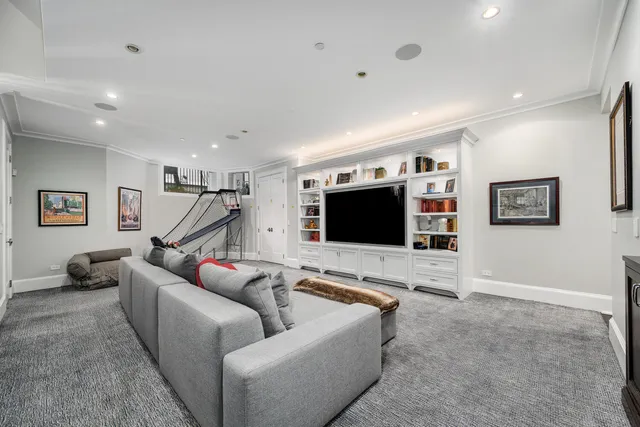 $4,195,000 | 458 West Deming Place, Chicago, IL 60614