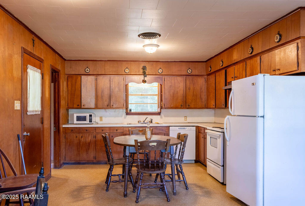 2602 Basile Eunice Highway Basile, LA 70515 - Photo 18 of 21 6O4A2350-HDR