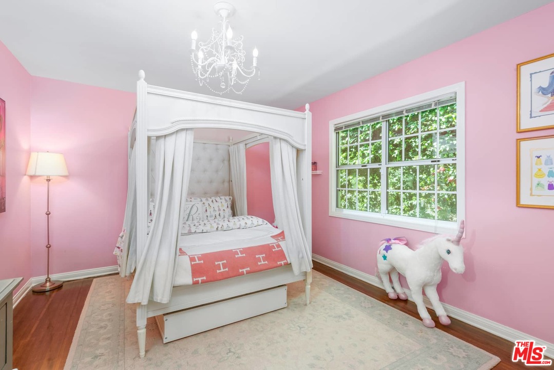8524 Ridpath Drive Los Angeles, CA 90046 - Photo 29 of 51 Gallery Image 29