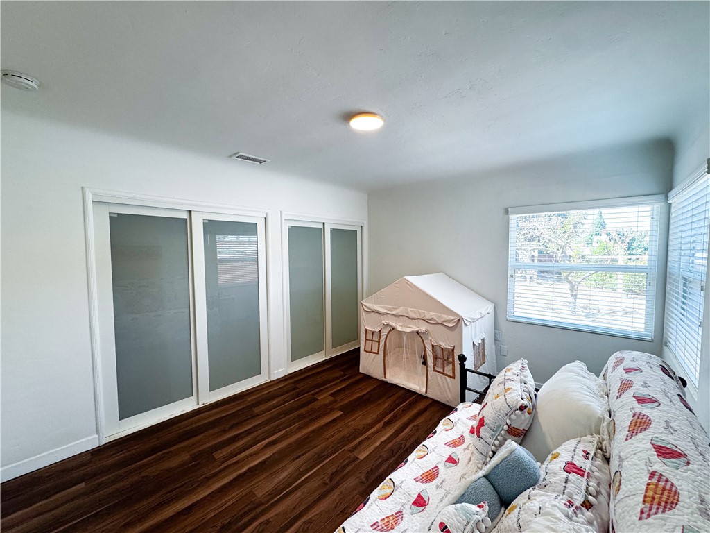 2817 Easy Avenue Long Beach, CA 90810 - Photo 19 of 33