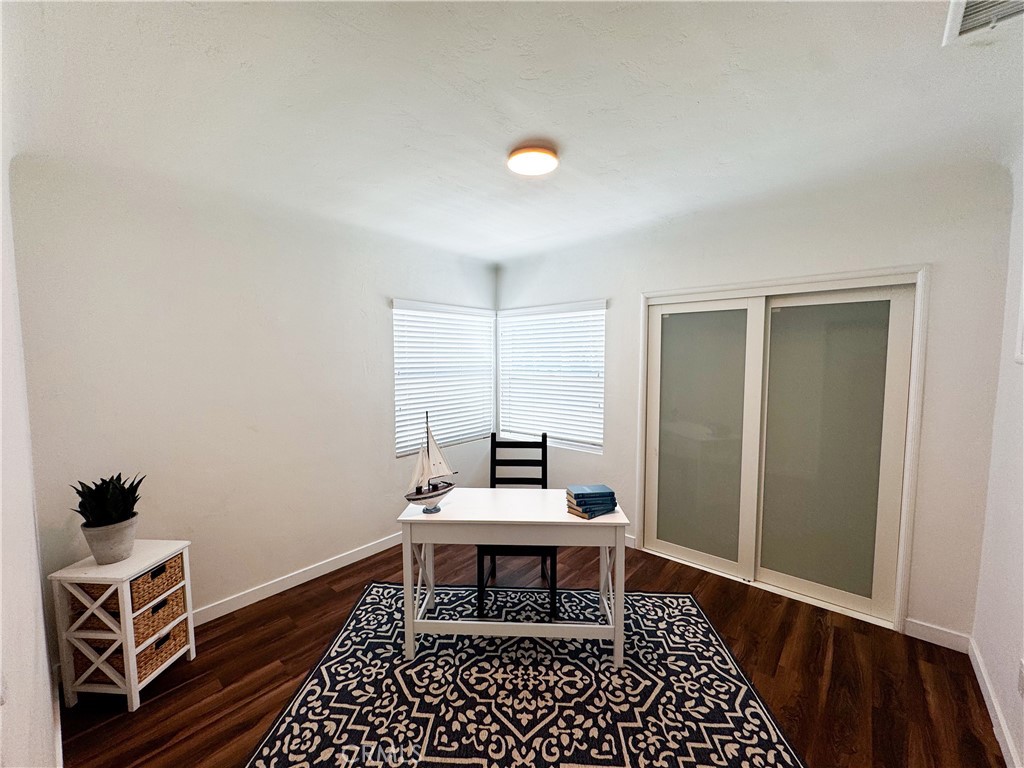 2817 Easy Avenue Long Beach, CA 90810 - Photo 20 of 33