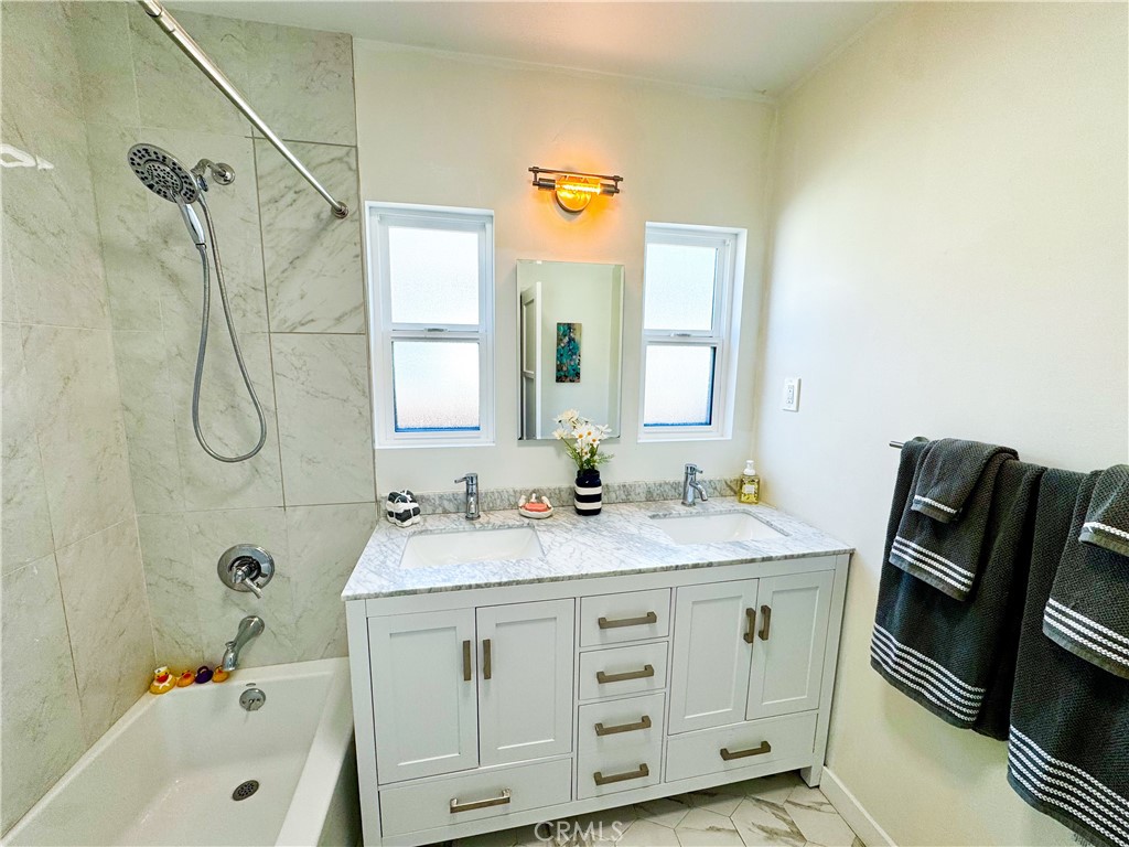 2817 Easy Avenue Long Beach, CA 90810 - Photo 21 of 33